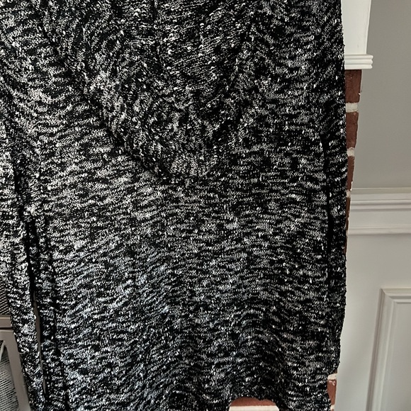 Ball of Cotton Open Front Hooded Cardigan Sweater - Picture 5 of 5